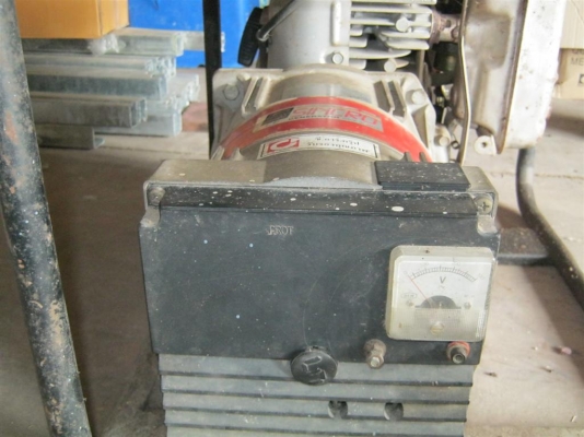 ขายเครื่องปั่นไฟฟ้า 220Vac 2KVA ขายเครื่องปั่นไฟฟ้า 220Vac 2KVA