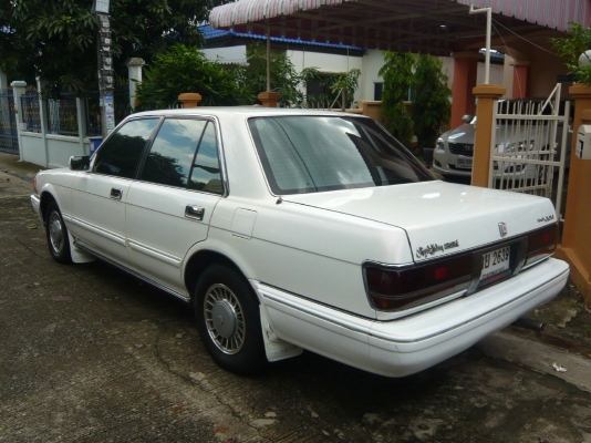 CROWN ROYAL SALOON Auto เครื่อง2JZ+แก๊สLPGใช้ได้2ระบบ สภาพพร้อมใช้