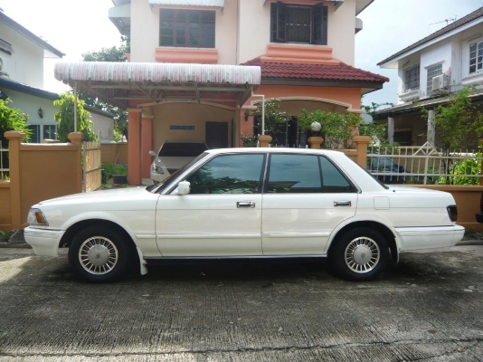 CROWN ROYAL SALOON Auto เครื่อง2JZ+แก๊สLPGใช้ได้2ระบบ สภาพพร้อมใช้