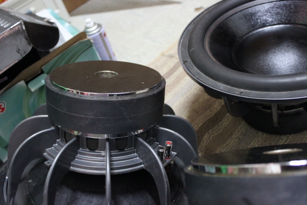 ขาย15นิ้วโมแมเหล็ก 190 มิล ว้อย3.5พันมือ 4 ดอก โมแมทกับพาเวอร์ 3000.1 D สนใจต่อลองได้ครับ 087-9927994