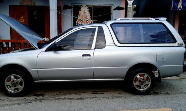 ขาย นัสสัน NV สภาพดี ติดแก๊สแล้ว พร้อมใช้