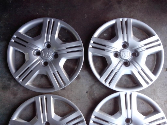 ล้อกะทะHonda city jazz พร้อมฝาครอบ ใหม่ๆ