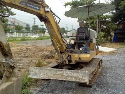 ขายโคมัสซุ PC 40-6 ราคา 250,000 บาท เจ้าของขายเอง ราคาต่อรองได้