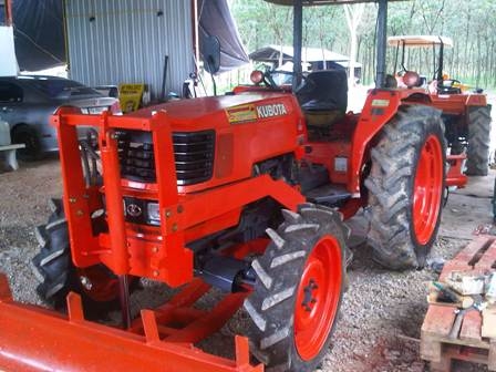 ขายรถไถ Kubota M5000 (4WD) พร้อมดันหน้าและผานหลัง