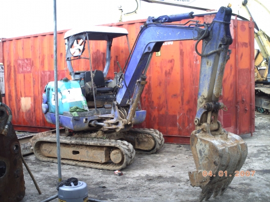 ขายแบคโฮเล็ก Komatsu สภาพพร้อมใช้