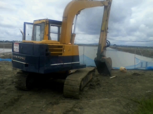 ขายรถแบ็คโฮ komatsu pc 60 - 3 ใบแจ้งจำหน่าย เก่านอก 1 เดือน เครื่องปั๊มเดิม