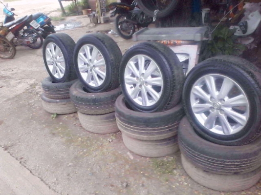ล้อแมก yaris