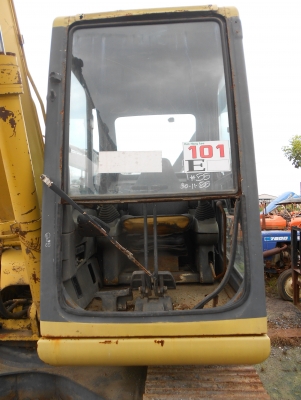 ขายด่วนรถแบคโฮ ยี่ห้อ KOMATSU PC200-6 รถนอกไม่เคยใช้งานในไทย สภาพดี เอวแน่น ราคาพิเศษสุดๆ