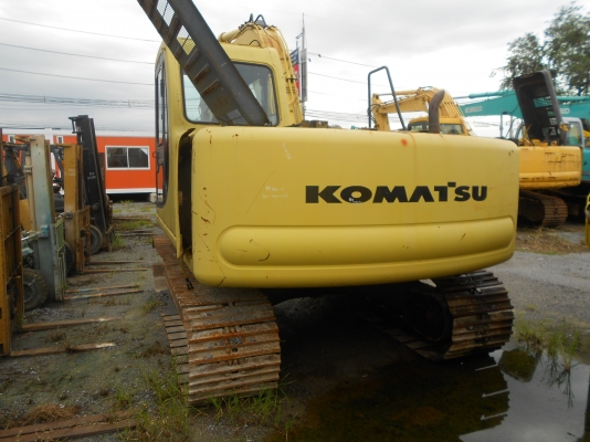 ขายด่วนรถแบคโฮ ยี่ห้อ KOMATSU PC200-6 รถนอกไม่เคยใช้งานในไทย สภาพดี เอวแน่น ราคาพิเศษสุดๆ