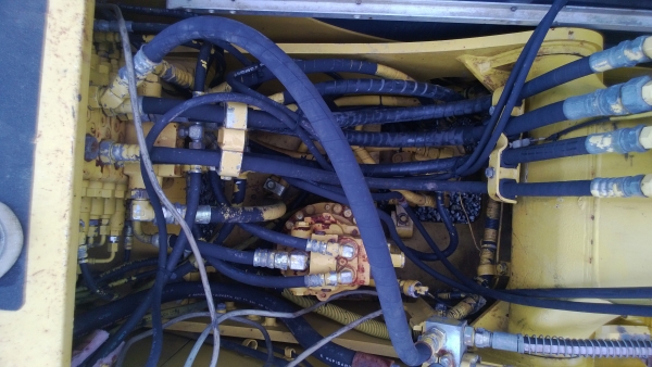 ลดไปเลย 50,000 บาท จองก่อนได้ก่อน KOMATSU PC130-6  เก่าญี่ปุ่น เเท้ๆ ไม่เคยใช้งานในไทย