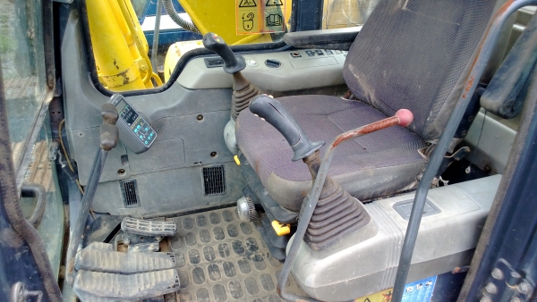 ลดไปเลย 50,000 บาท จองก่อนได้ก่อน KOMATSU PC130-6  เก่าญี่ปุ่น เเท้ๆ ไม่เคยใช้งานในไทย