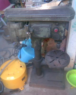 แท่นสว่านสภาพพร้อมใช้งานครับตัวใหญ่หนาครับเหล็กดีครับแน่นครับรุ่นนี้  ขนาด 8 หุนครับ สวยๆครับราคานี้คุ้มครับไม่ต้องเบิกใหม่ครับ