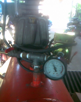 ปั้มลมหัวเดียว 60 ลิตรสภาพพร้อมใช้งานครับปั้มลมเร็วครับตัวนี้ไม่มีซึมครับ สภาพเดิมๆครับ พร้อมที่จับเข็นได้ครับ  ขนาด 60 ลิตร  มอเตอร์ 1/2  แรงครับ  ระบบตัดปกติครับ ราคานี้คุ้มมากครับ