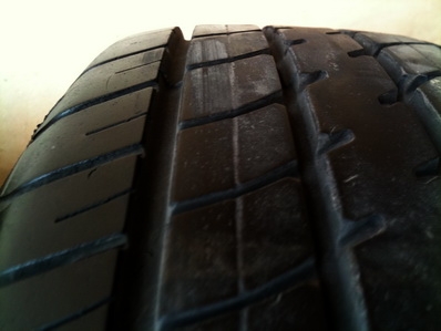 ยางสภาพป้ายแดงหนึ่งชุด DUNLOP SP 2030 185-60-15 ยางปี11 ลงพื้นปลายปี 12 ตจว ส่งได้ครับ ยางสภาพป้ายแดงหนึ่งชุด DUNLOP SP 2030 185-60-15 ยางปี11 ลงพื้นปลายปี 12 ตจว ส่งได้ครับ