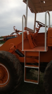 ขายรถตัก ล้อยาง รุ่นยอดนิยม  jh-30 B