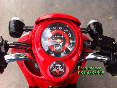 ขาย SCOOPY-i L.F.C 2012 Limited edition สีเเดงขาว ขาย SCOOPY-i L.F.C 2012 Limited edition สีเเดงขาว