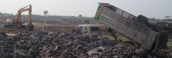 รับจ้างขุดดิน ขุดสระ ปรับหน้าดิน งานก่อสร้าง