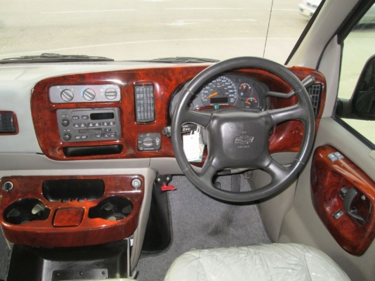 Chevrolet Express SAVANA ปี 02' สีเขียว 5700 cc รถผู้บริหาร Chevrolet Express SAVANA ปี 02' สีเขียว 5700 cc รถผู้บริหาร