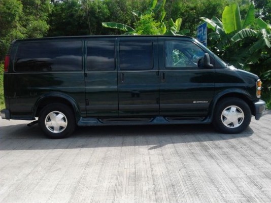 Chevrolet Express SAVANA ปี 02' สีเขียว 5700 cc รถผู้บริหาร Chevrolet Express SAVANA ปี 02' สีเขียว 5700 cc รถผู้บริหาร