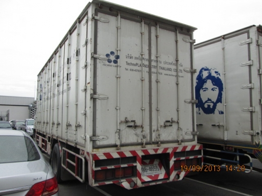 MITSUBISHI FUSO ตู้บรรทุก 10 บาน