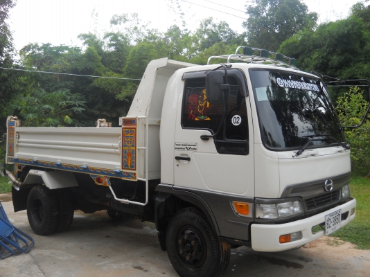 ขายรถ hino สภาพเอี่ยม กะบะสามมิตรแท้