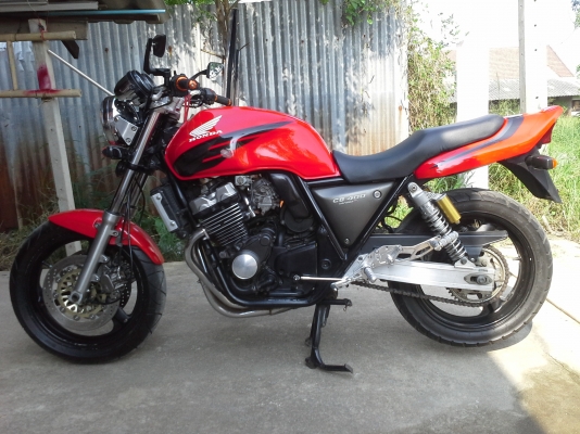 Honda Cb400cc.