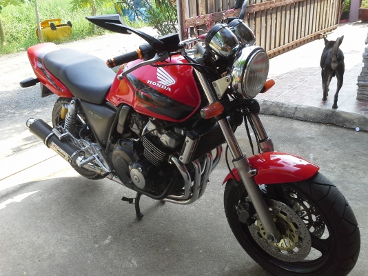 Honda Cb400cc.