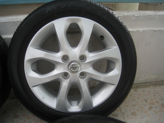 ขายล้อแม็ก Nissan march ป้ายแดง 15"x5.5" et50 4รู100 +ยางปี 12,2เส้นและ13,2 เส้น ตุ่มและสีที่หน้ายางยังมีอยู่ทุกเส้นครับ สนใจติดต่อเล็กคลองสามครับ (081-3747940)