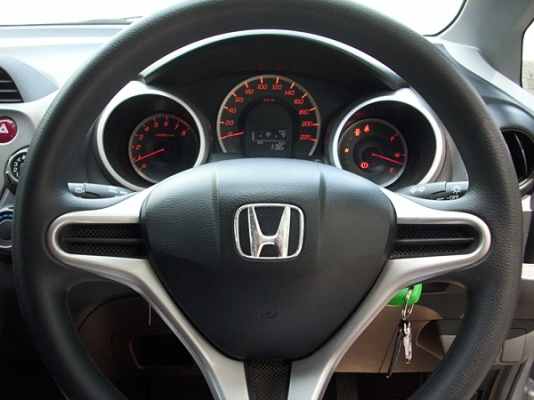 ขายNew JAZZ i-VTEC รถมือเดียว ผู้หญิงใช้ วิ่งน้อย บุ๊คเซอร์วิสครบ มีประกันภัยชั้น1แถม ขายNew JAZZ i-VTEC รถมือเดียว ผู้หญิงใช้ วิ่งน้อย บุ๊คเซอร์วิสครบ มีประกันภัยชั้น1แถม