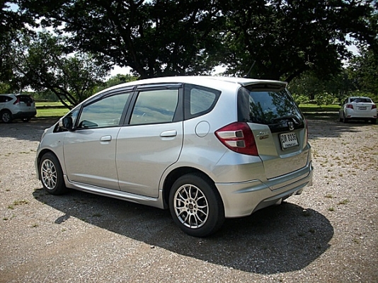 ขายNew JAZZ i-VTEC รถมือเดียว ผู้หญิงใช้ วิ่งน้อย บุ๊คเซอร์วิสครบ มีประกันภัยชั้น1แถม ขายNew JAZZ i-VTEC รถมือเดียว ผู้หญิงใช้ วิ่งน้อย บุ๊คเซอร์วิสครบ มีประกันภัยชั้น1แถม