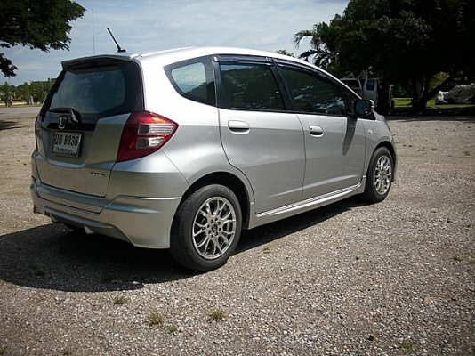 ขายNew JAZZ i-VTEC รถมือเดียว ผู้หญิงใช้ วิ่งน้อย บุ๊คเซอร์วิสครบ มีประกันภัยชั้น1แถม ขายNew JAZZ i-VTEC รถมือเดียว ผู้หญิงใช้ วิ่งน้อย บุ๊คเซอร์วิสครบ มีประกันภัยชั้น1แถม