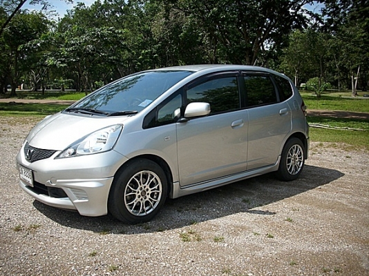 ขายNew JAZZ i-VTEC รถมือเดียว ผู้หญิงใช้ วิ่งน้อย บุ๊คเซอร์วิสครบ มีประกันภัยชั้น1แถม ขายNew JAZZ i-VTEC รถมือเดียว ผู้หญิงใช้ วิ่งน้อย บุ๊คเซอร์วิสครบ มีประกันภัยชั้น1แถม