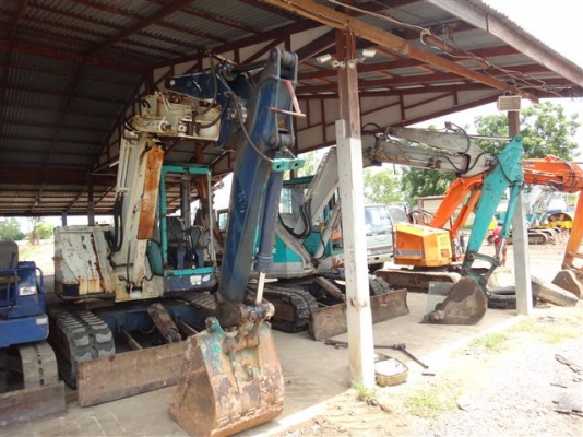 ขายรถแบคโฮ KOMASTU PC75UUเก่าญี่ปุ่นไม่เคยใช้งานในไทย