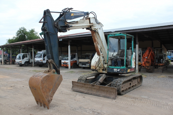 ขายรถแบคโฮ KOMASTU PC75UUเก่าญี่ปุ่นไม่เคยใช้งานในไทย