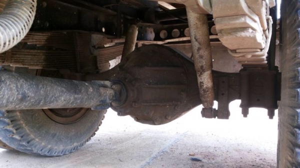 รถอีซูซุ 6 ล้อดั้ม NPR 120 แรงม้า ( ฝาขาว ) ปี 40  สนใจติดต่อ 081 - 6079515