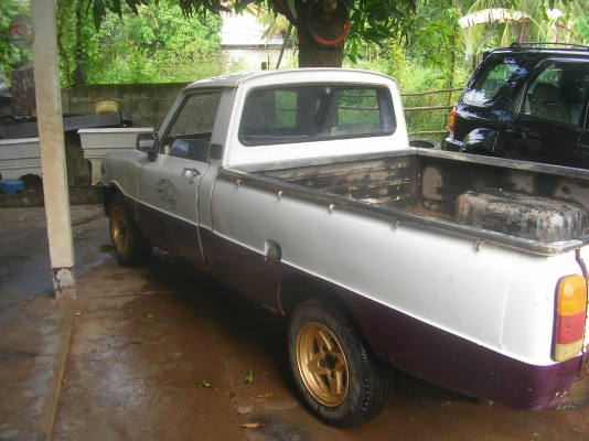 มาสด้า ตอนเดียว ยางใหม่4เส้นล้อแมก เครื่องแรง วิ่ง 120 ช่วงล่างเอาอยู่  ระบบไฟครบ ภาษี56