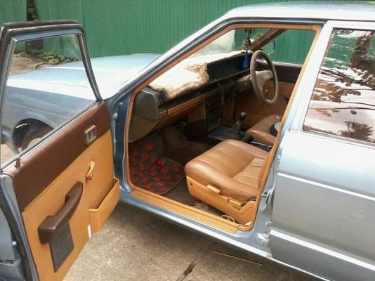 ขาย datsun bluebird CLASSIC แต่งสวยๆเนียนๆ ถูกๆ43000