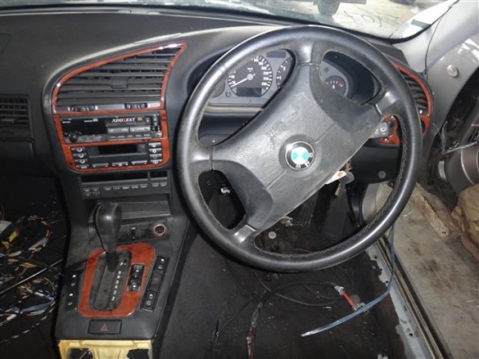 ขายหัวตัดBMW 323I 6สูบ เหมาทั้งคันสภาพสวย ราคาตัดส่ง