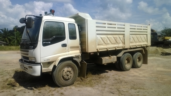 รถสวย...10ล้อดั้มISUZU DECA 200แรง ยูโร2 ปี*48 ออกป้ายแดง มือเดียว รถเดิมๆ