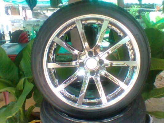 ขาย ล้อแม็ก 17 นิ้ว 4 รู   Enkei พร้อม ยาง  205 / 45 / R 17  ใช้ได้ไม่ นาน สภาพ 90 \%  ชุดละ 19,000