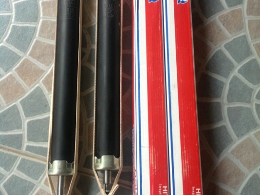 ขายโชคอัพคู่หลังใส่ มาสด้า 2 สภาพใหม่