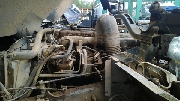 10ล้อดั้มNISSAN UD 230 แรง คันนื้ได้เดิมๆ รถห้างแท้ เล่มพร้อม ภาษีไม่ขาด  (วิ่งงานเพิ่งเสร็จ.กำลังล้างอยู่...)..