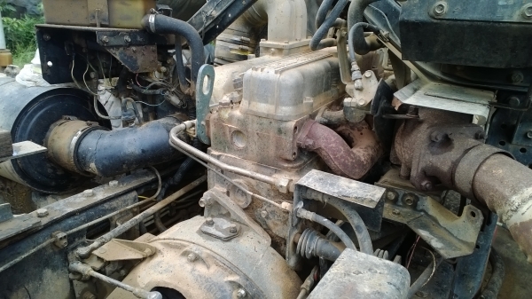 10ล้อดั้มNISSAN UD 230 แรง คันนื้ได้เดิมๆ รถห้างแท้ เล่มพร้อม ภาษีไม่ขาด  (วิ่งงานเพิ่งเสร็จ.กำลังล้างอยู่...)..