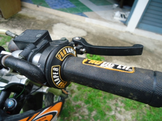 ขายมอไซต์ GPX 125 MODEL : LJR 125 สภาพดี ไม่ค่อยได้ใช้ มีอินวอยซ์ และมีใบซื้อขายราคา 15,000.-