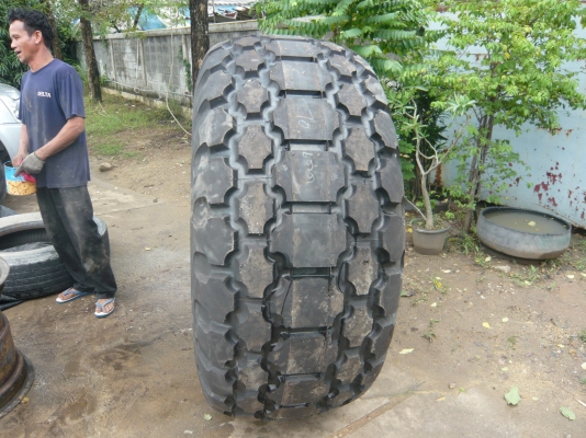 ขายยางรถบด ขายยางรถบด
