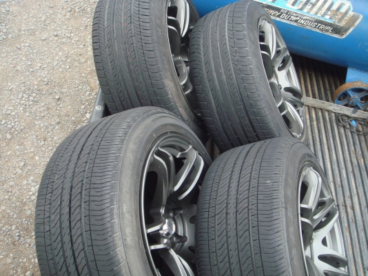 ขายยางพร้อมแม็ก 5x17 สีไฮเปอร์แบล็ค หน้า8.5 หลัง9.5