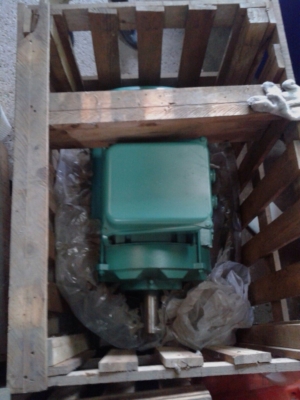 ขายมอเตอร์ US motor 25 HP. 380V 1450 RPM. made in USA เป็นของใหม่อยู่ในลัง พร้อมใช้งาน มีหลายตัวครับ