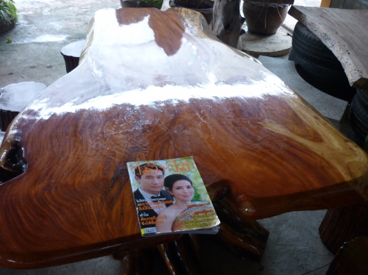ขาย โต๊ะไม้มะค่าเก่างามๆต่อ