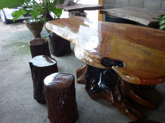 ขาย โต๊ะไม้มะค่าเก่างามๆต่อ