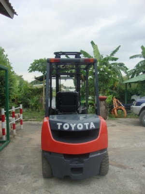 ขายด่วน !!! รถโฟล์คลิฟท์ TOYOTA 8FD25 (รถนอก สภาพดี พร้อมใช้) เครื่องยนต์ดีเซล 2Z เกียร์ออโตเมติค เสาสูง 4 เมตร งา 1,070 มม. ยางลม ขายด่วน !!! รถโฟล์คลิฟท์ TOYOTA 8FD25 (รถนอก สภาพดี พร้อมใช้) เครื่องยนต์ดีเซล 2Z เกียร์ออโตเมติค เสาสูง 4 เมตร งา 1,070 มม. ยางลม